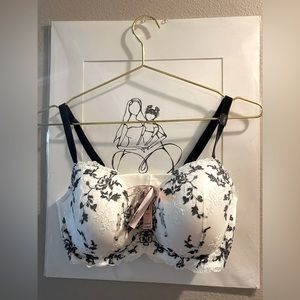 Victoria Secret bra